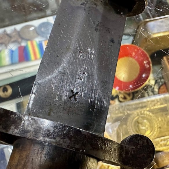 Armoury Antiques and Militaria Bayonet 18